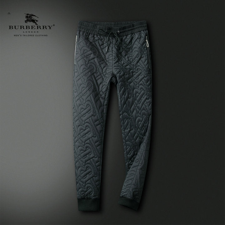 Les ensembles survêtement Burberry combinent performance et style. Leur design sophistiqué. Pas cher.le moins cher.