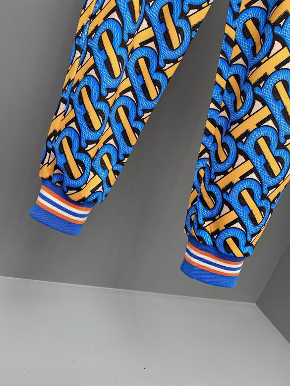 Les ensembles survêtement Burberry combinent performance et style. Leur design sophistiqué. Pas cher.le moins cher.