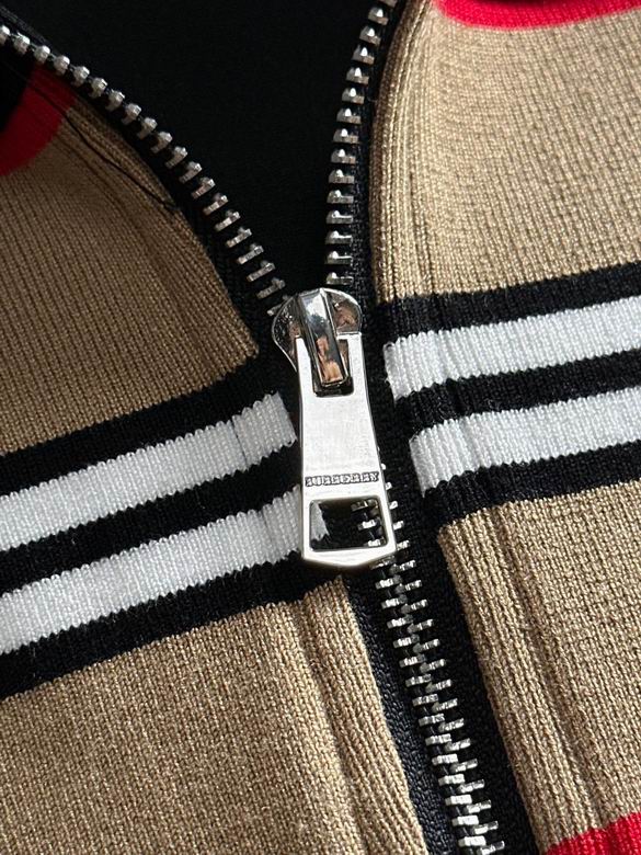 Les ensembles survêtement Burberry combinent performance et style. Leur design sophistiqué. Pas cher.le moins cher.