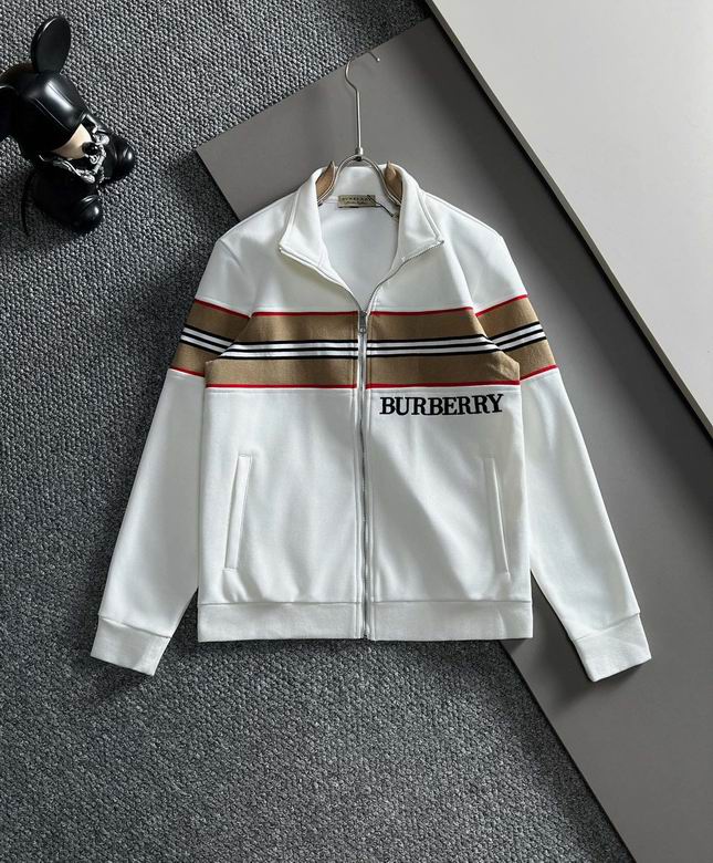 Les ensembles survêtement Burberry combinent performance et style. Leur design sophistiqué. Pas cher.le moins cher.