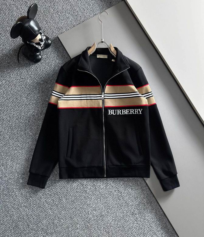 Les ensembles survêtement Burberry combinent performance et style. Leur design sophistiqué. Pas cher.le moins cher.