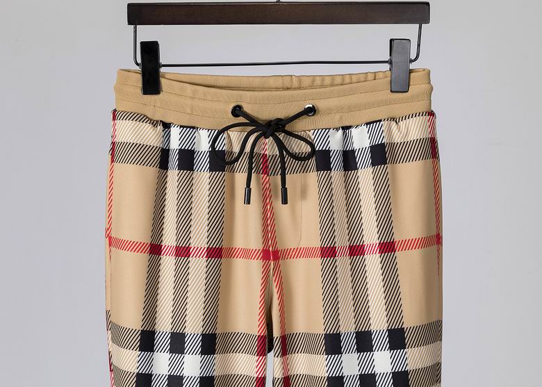 Les ensembles survêtement Burberry combinent performance et style. Leur design sophistiqué. Pas cher.le moins cher.