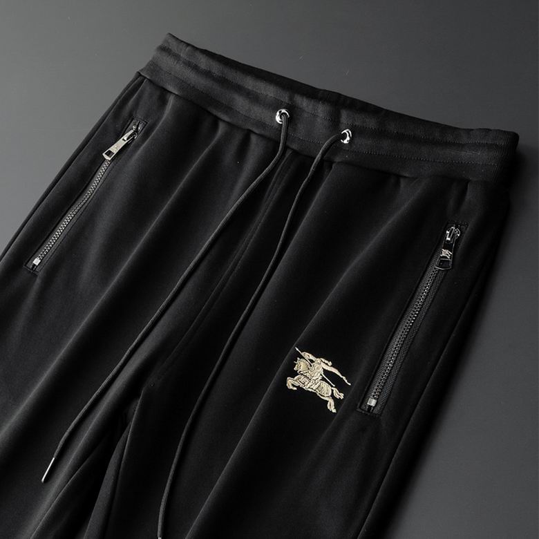 Les ensembles survêtement Burberry combinent performance et style. Leur design sophistiqué. Pas cher.le moins cher.