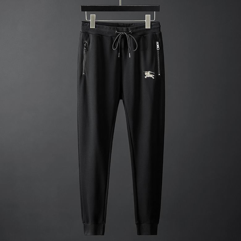 Les ensembles survêtement Burberry combinent performance et style. Leur design sophistiqué. Pas cher.le moins cher.