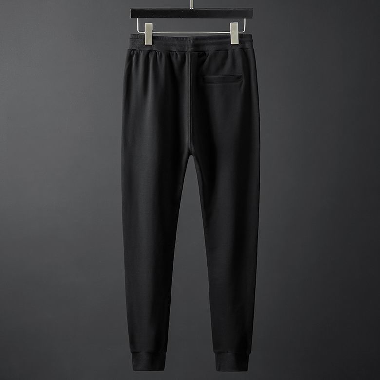 Les ensembles survêtement Burberry combinent performance et style. Leur design sophistiqué. Pas cher.le moins cher.