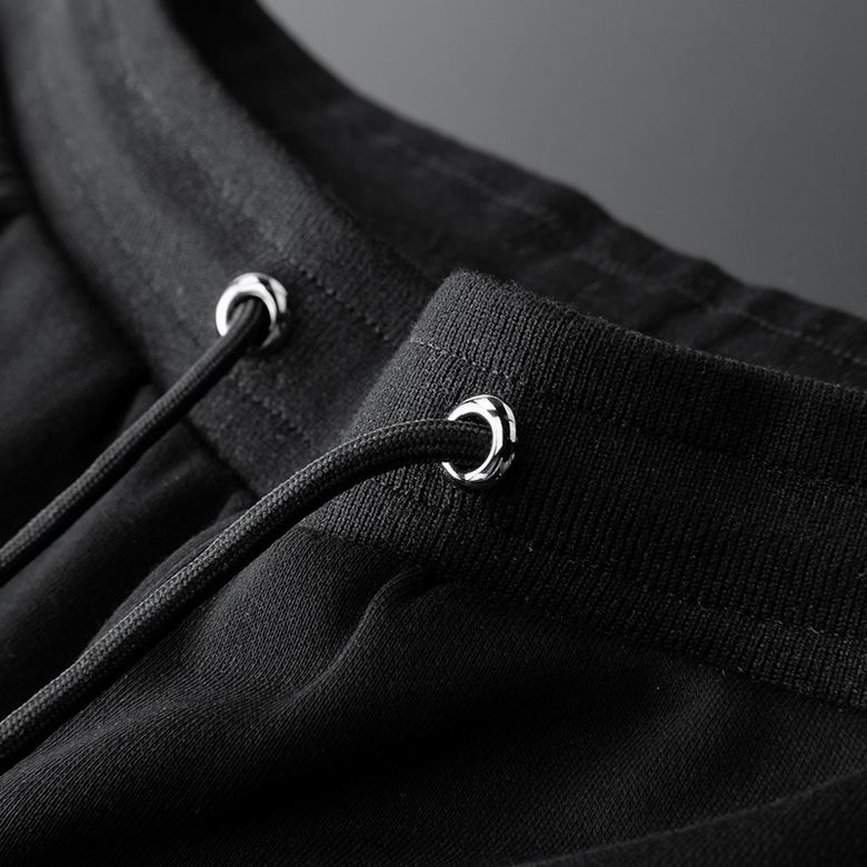 Les ensembles survêtement Burberry combinent performance et style. Leur design sophistiqué. Pas cher.le moins cher.