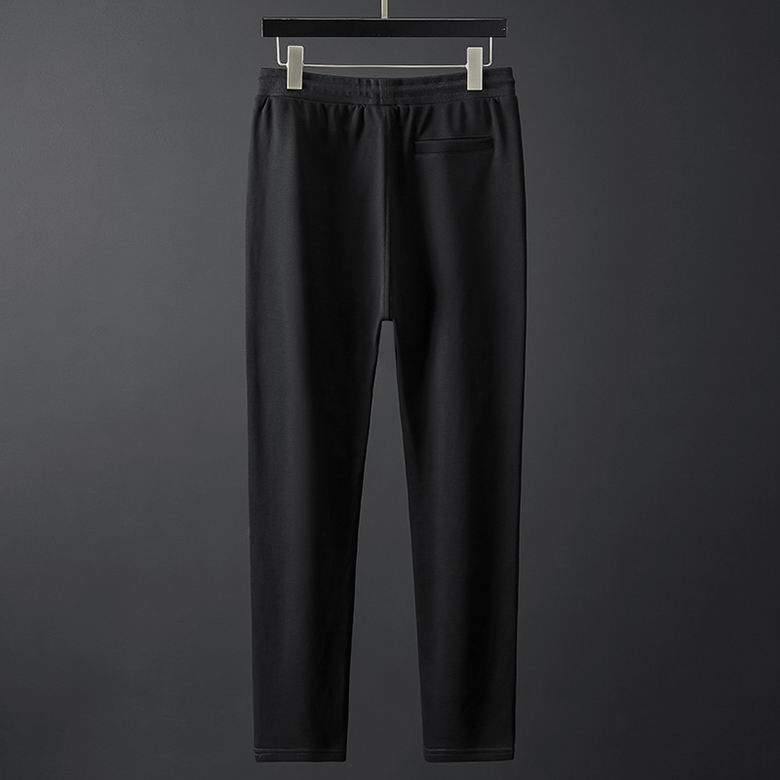 Les ensembles survêtement Burberry combinent performance et style. Leur design sophistiqué. Pas cher.le moins cher.