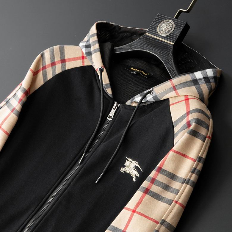 Les ensembles survêtement Burberry combinent performance et style. Leur design sophistiqué. Pas cher.le moins cher.