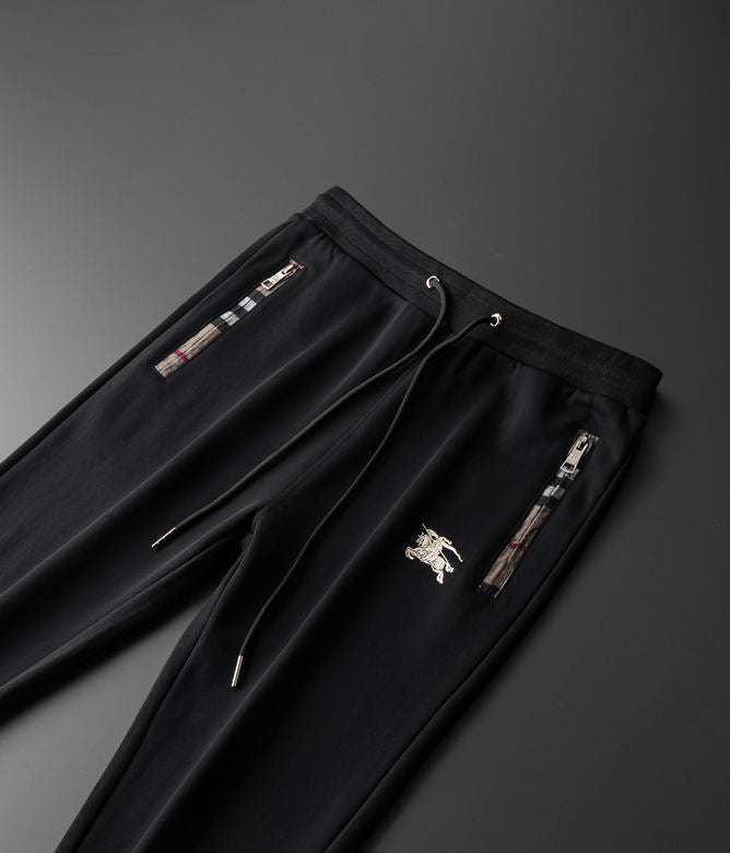 Les ensembles survêtement Burberry combinent performance et style. Leur design sophistiqué. Pas cher.le moins cher.