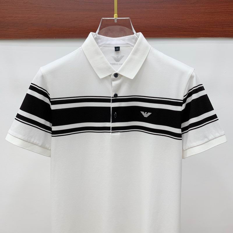 Les polos Armani pour homme reflètent l’élégance raffinée et le savoir-faire emblématique de la maison italienne. Au meilleur prix