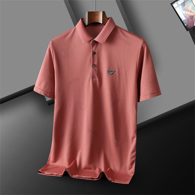 Les polos Armani pour homme reflètent l’élégance raffinée et le savoir-faire emblématique de la maison italienne. Au meilleur prix