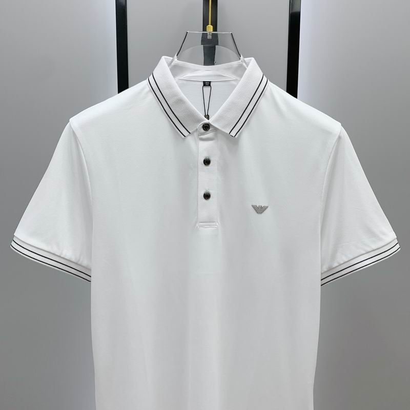 Les polos Armani pour homme reflètent l’élégance raffinée et le savoir-faire emblématique de la maison italienne. Au meilleur prix