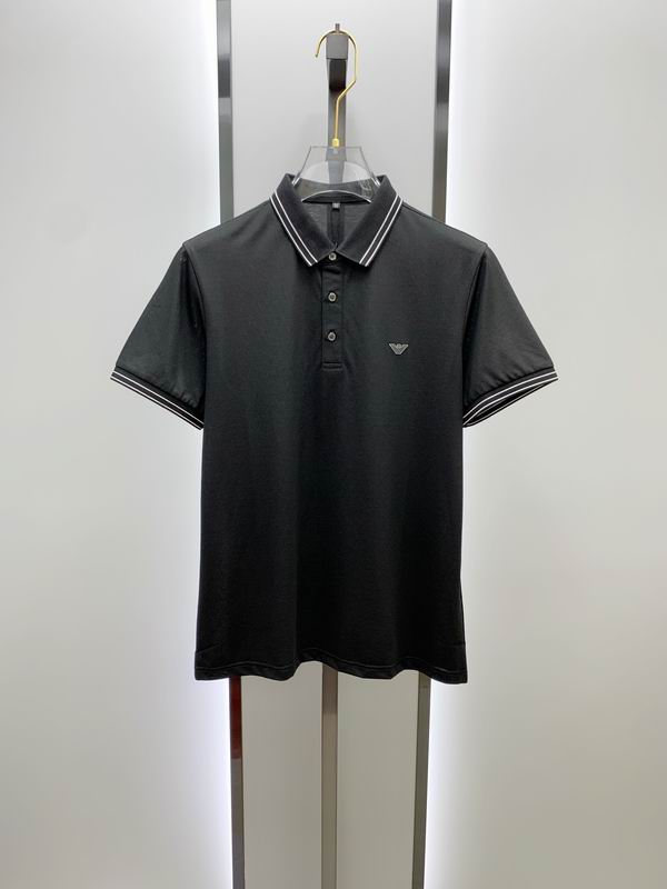 Les polos Armani pour homme reflètent l’élégance raffinée et le savoir-faire emblématique de la maison italienne. Au meilleur prix