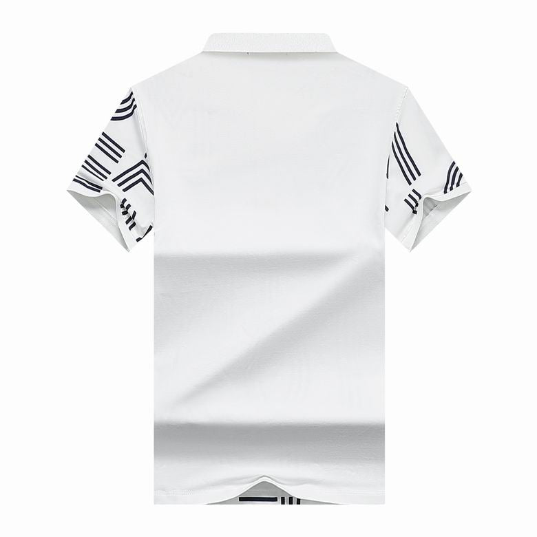 Les polos Armani pour homme reflètent l’élégance raffinée et le savoir-faire emblématique de la maison italienne. Au meilleur prix