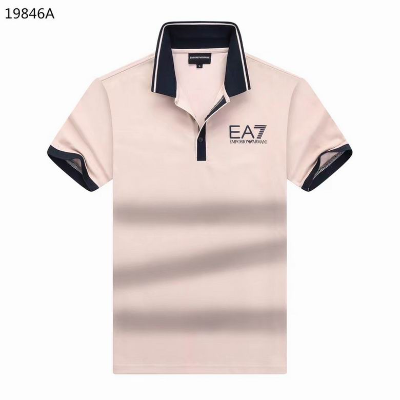 Les polos Armani pour homme reflètent l’élégance raffinée et le savoir-faire emblématique de la maison italienne. Au meilleur prix