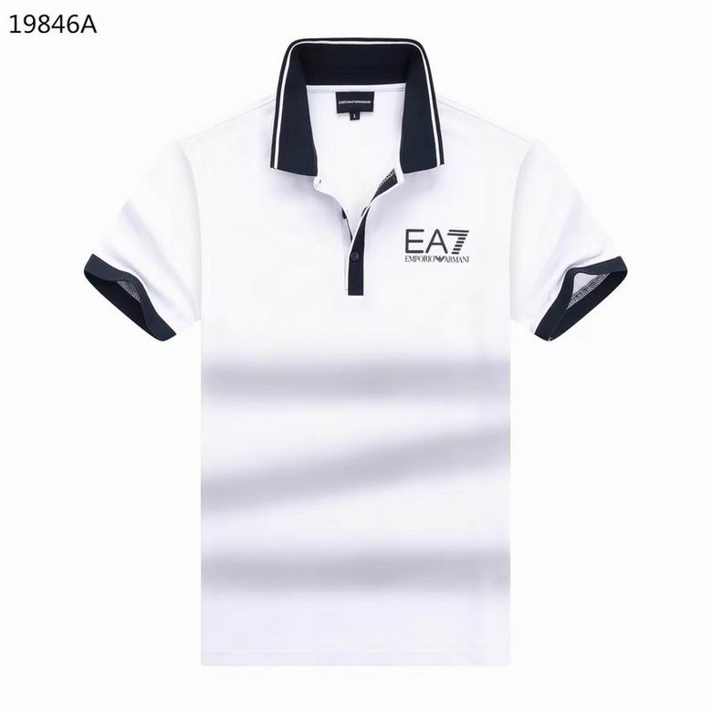 Les polos Armani pour homme reflètent l’élégance raffinée et le savoir-faire emblématique de la maison italienne. Au meilleur prix