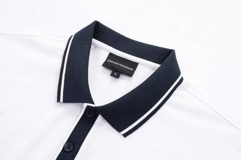 Les polos Armani pour homme reflètent l’élégance raffinée et le savoir-faire emblématique de la maison italienne. Au meilleur prix