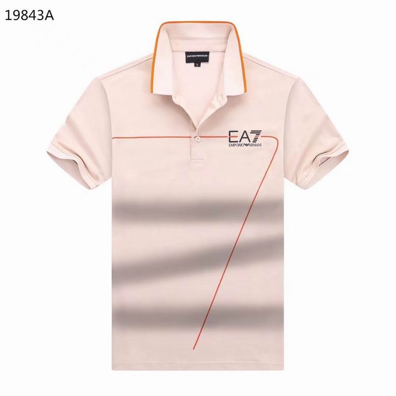 Les polos Armani pour homme reflètent l’élégance raffinée et le savoir-faire emblématique de la maison italienne. Au meilleur prix