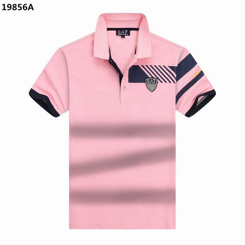 Les polos Armani pour homme reflètent l’élégance raffinée et le savoir-faire emblématique de la maison italienne. Au meilleur prix