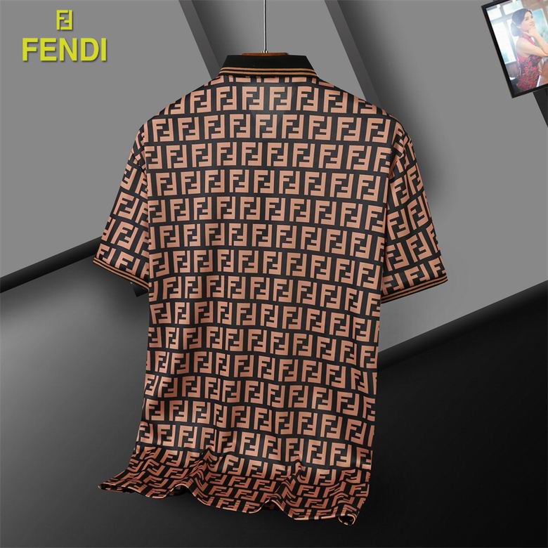 Les polos T-shirt Fendi pour homme incarnent l’élégance italienne avec une touche de modernité , caractéristiques de la maison Fendi. Au meilleur prix
