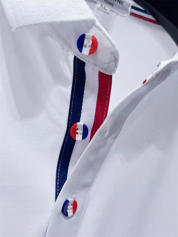 Le polo T-shirt Moncler pour homme incarne le summum de l'élégance décontractée et du style intemporel.au meilleur prix