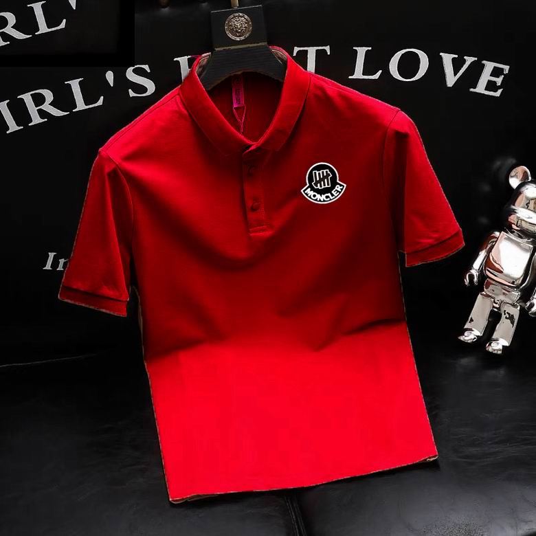 Le polo T-shirt Moncler pour homme incarne le summum de l'élégance décontractée et du style intemporel.au meilleur prix