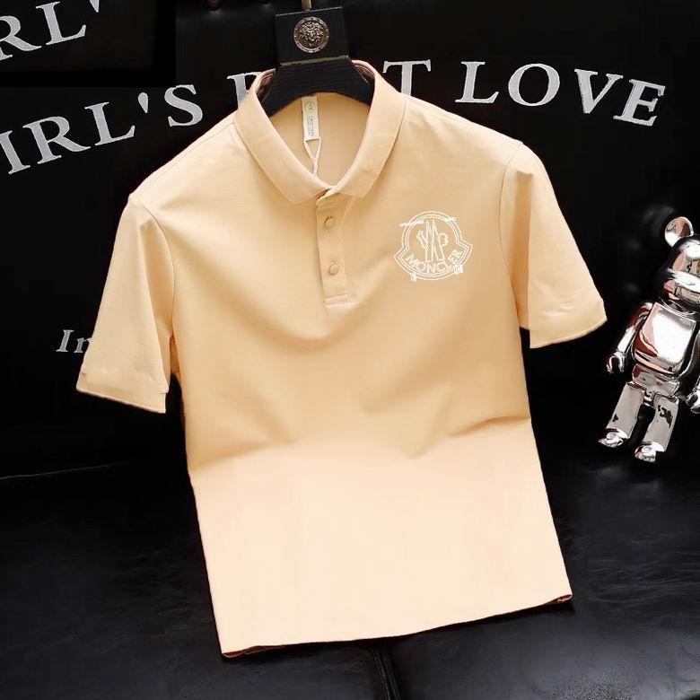 Le polo T-shirt Moncler pour homme incarne le summum de l'élégance décontractée et du style intemporel.au meilleur prix