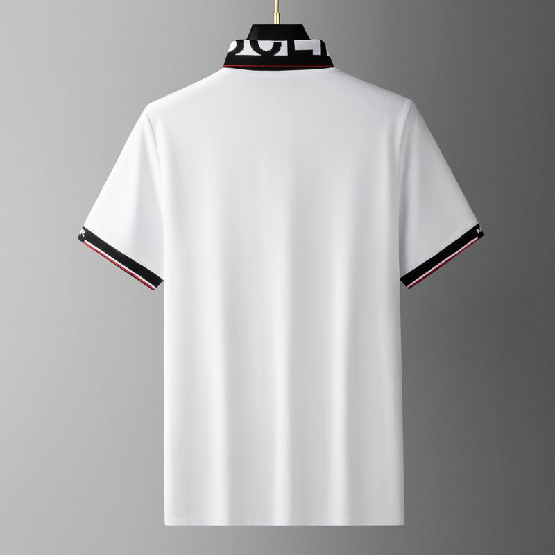 Le polo T-shirt Moncler pour homme incarne le summum de l'élégance décontractée et du style intemporel.au meilleur prix