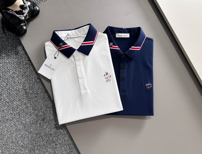 Le polo T-shirt Moncler pour homme incarne le summum de l'élégance décontractée et du style intemporel.au meilleur prix