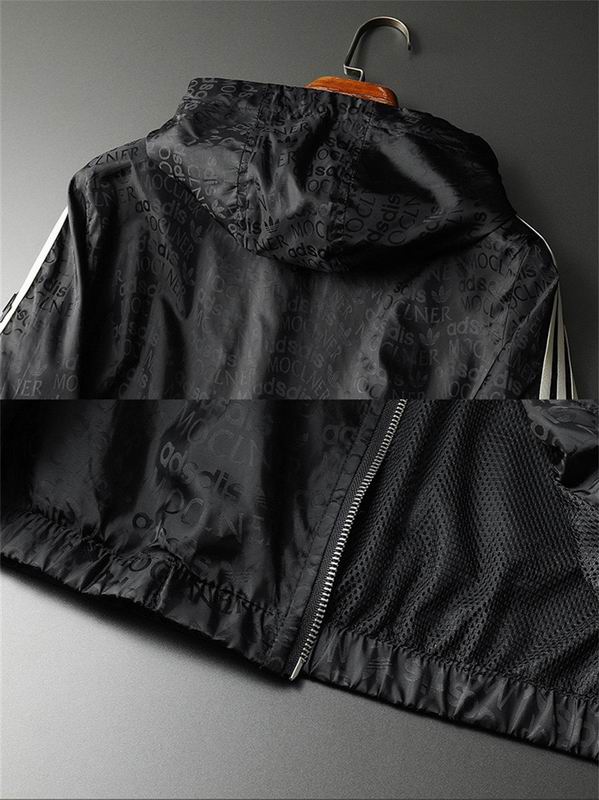 Les vestes Moncler allient élégance et modernité. Leur design sophistiqué et leurs matériaux haut de gamme en font un choix incontournable.pas cher.le moins cher.