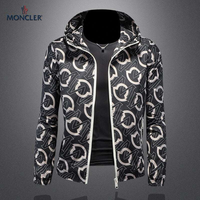 Les vestes Moncler allient élégance et modernité. Leur design sophistiqué et leurs matériaux haut de gamme en font un choix incontournable.pas cher.le moins cher.