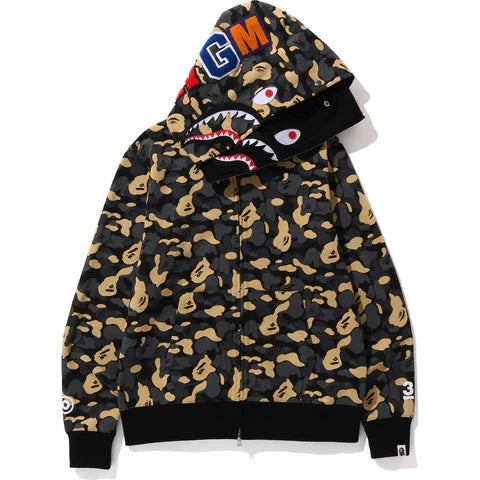 Les sweats Bape Sta pour homme incarnent l’essence du streetwear avec un design audacieux et reconnaissable, propre à la marque A Bathing Ape (Bape).