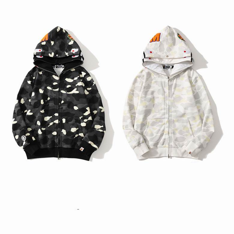 Les sweats Bape Sta pour homme incarnent l’essence du streetwear avec un design audacieux et reconnaissable, propre à la marque A Bathing Ape (Bape).