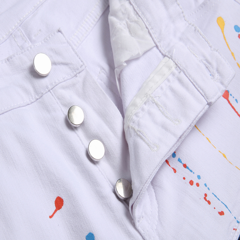 Les jeans Balmain pour homme allient sophistication et caractère, incarnant parfaitement l’ADN luxueux et avant-gardiste de la marque.