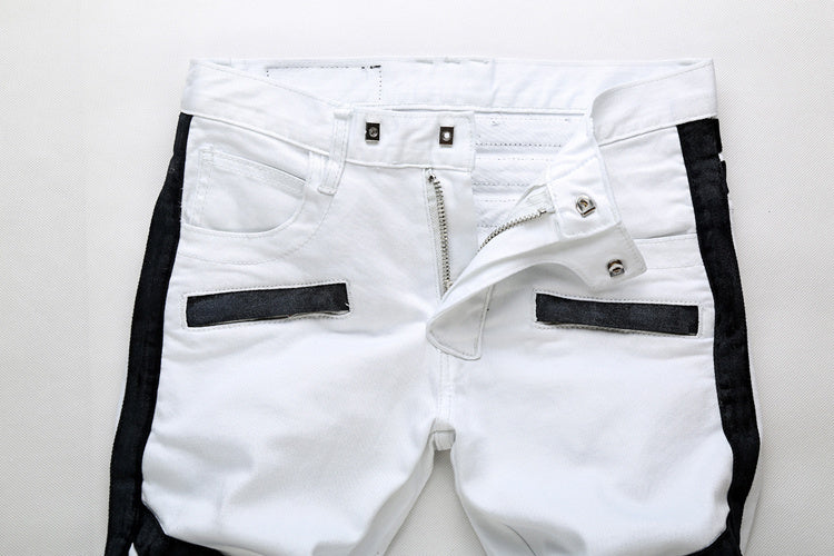 Les jeans Balmain pour homme allient sophistication et caractère, incarnant parfaitement l’ADN luxueux et avant-gardiste de la marque.