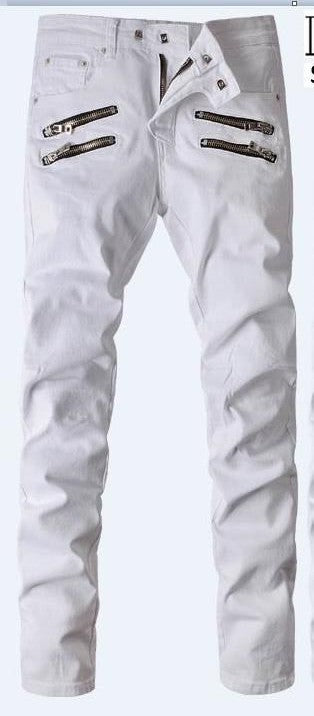 Les jeans Balmain pour homme allient sophistication et caractère, incarnant parfaitement l’ADN luxueux et avant-gardiste de la marque.