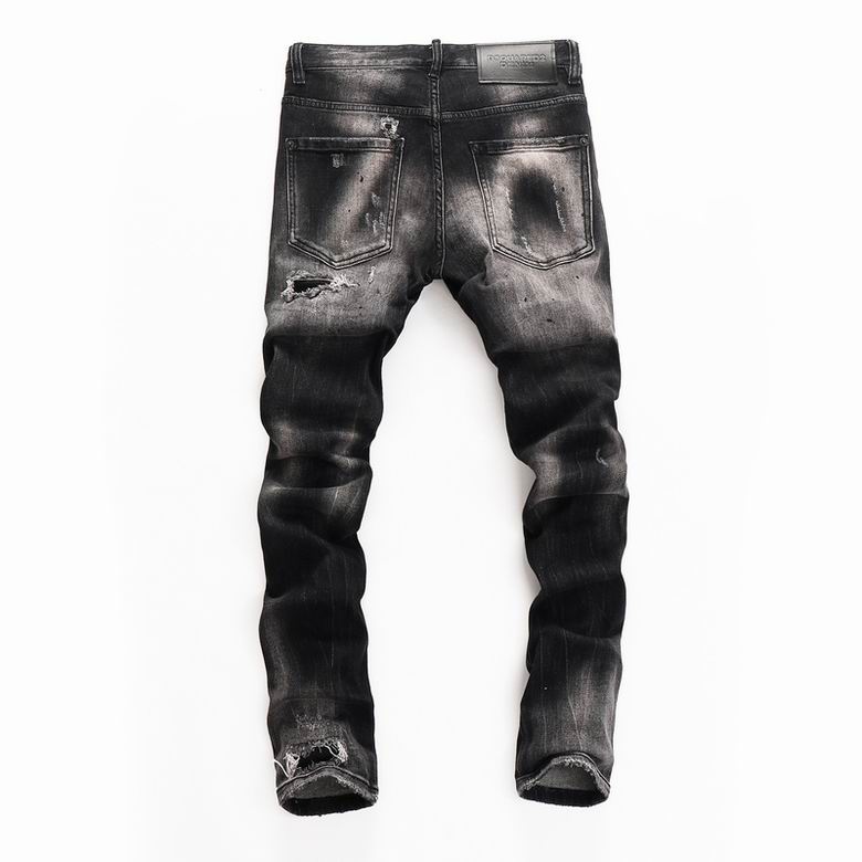 les jeans DSquared2 pour homme combinent performance et style avec une touche de robustesse urbaine. distinctif.pas cher.le moins cher.