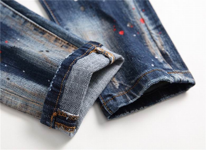 les jeans DSquared2 pour homme combinent performance et style avec une touche de robustesse urbaine. distinctif.pas cher.le moins cher.