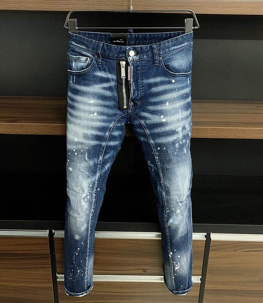 les jeans DSquared2 pour homme combinent performance et style avec une touche de robustesse urbaine. En effet, leur design distinctif et leur qualité