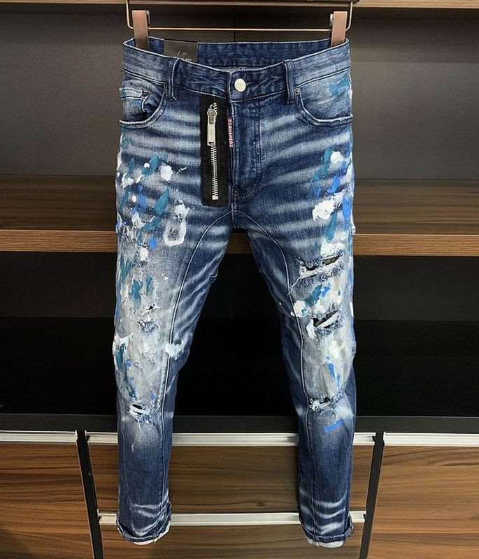 les jeans DSquared2 pour homme combinent performance et style avec une touche de robustesse urbaine. En effet, leur design distinctif et leur qualité