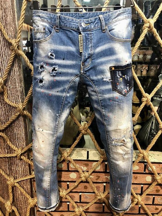 les jeans DSquared2 pour homme combinent performance et style avec une touche de robustesse urbaine. En effet, leur design distinctif et leur qualité exceptionnelle