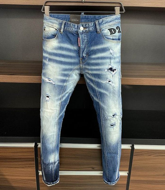 les jeans DSquared2 pour homme combinent performance et style avec une touche de robustesse urbaine. En effet, leur design distinctif et leur qualité exceptionnelle