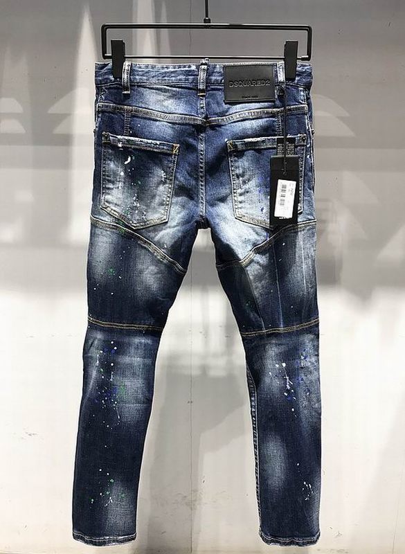 les jeans DSquared2 pour homme combinent performance et style avec une touche de robustesse urbaine. distinctif.pas cher.le moins cher.
