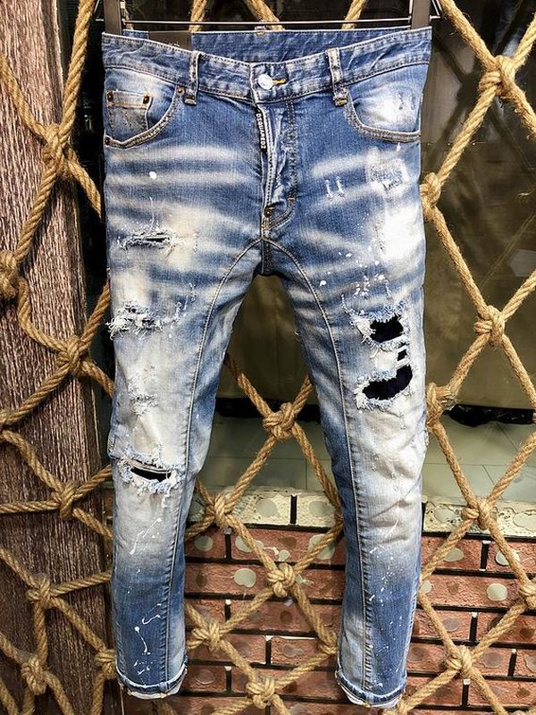 les jeans DSquared2 pour homme combinent performance et style avec une touche de robustesse urbaine. distinctif.pas cher.le moins cher.