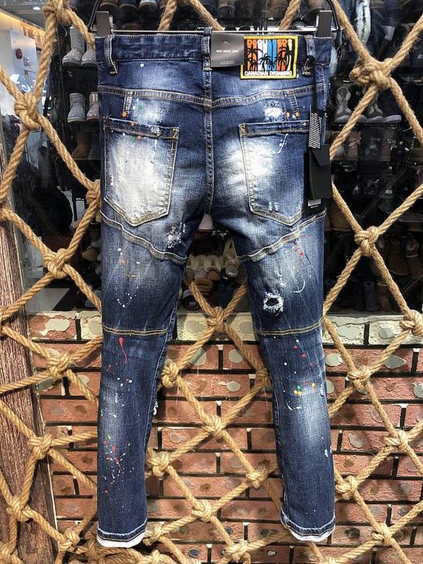 les jeans DSquared2 pour homme combinent performance et style avec une touche de robustesse urbaine. distinctif.pas cher.le moins cher.
