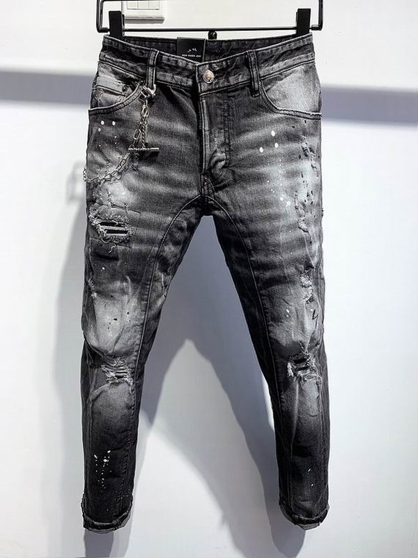 les jeans DSquared2 pour homme combinent performance et style avec une touche de robustesse urbaine. distinctif.pas cher.le moins cher.