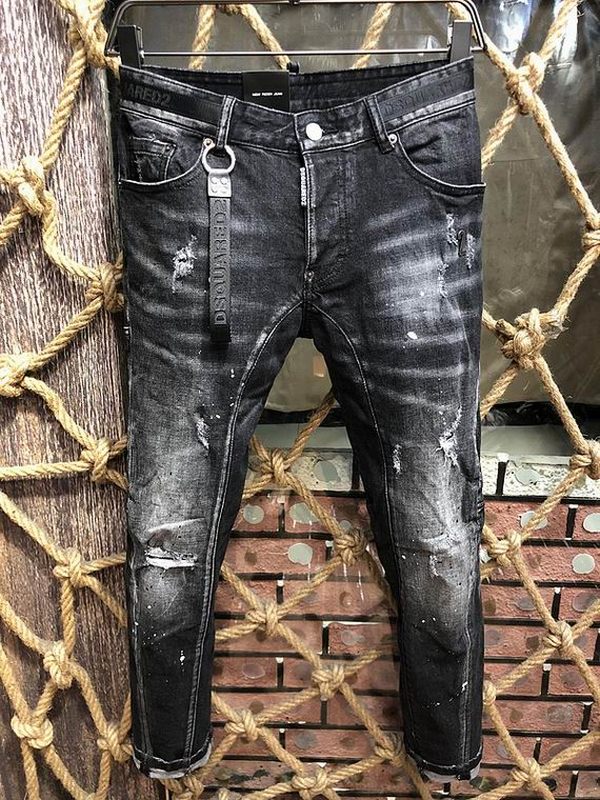 les jeans DSquared2 pour homme combinent performance et style avec une touche de robustesse urbaine. distinctif.pas cher.le moins cher.