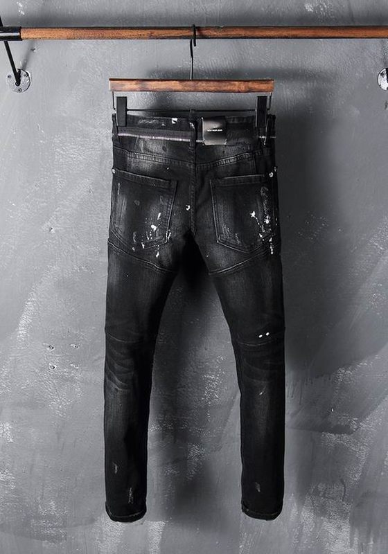 les jeans DSquared2 pour homme combinent performance et style avec une touche de robustesse urbaine. distinctif.pas cher.le moins cher.