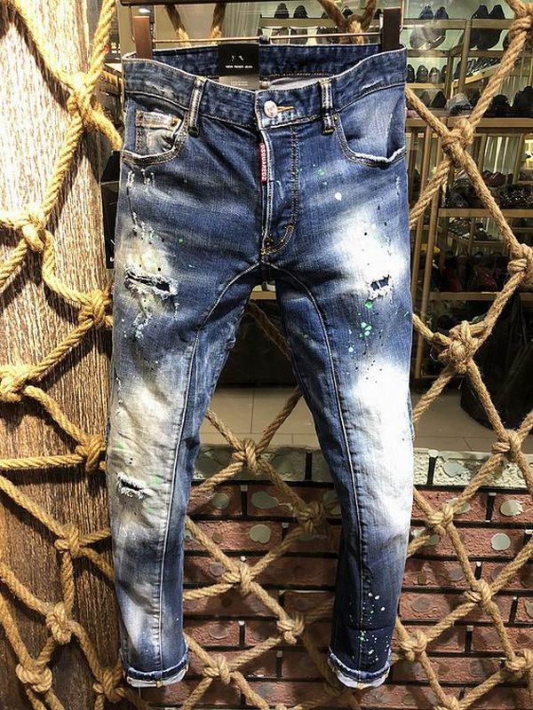 les jeans DSquared2 pour homme combinent performance et style avec une touche de robustesse urbaine. distinctif.pas cher.le moins cher.