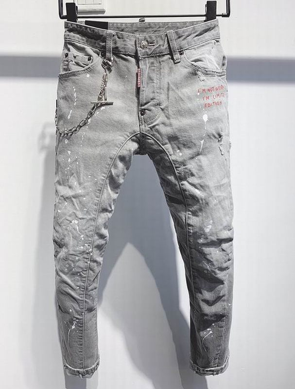 les jeans DSquared2 pour homme combinent performance et style avec une touche de robustesse urbaine. distinctif.pas cher.le moins cher.